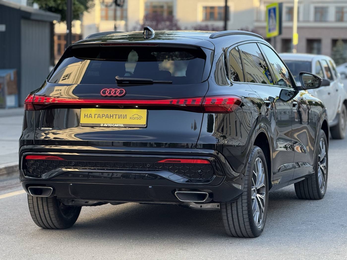 Audi Q5 L — подобрали и привезли клиенту под ключ